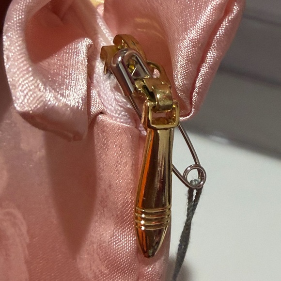 Dior Pink Floral Cosmetic Pouch - Picture 7 of 11